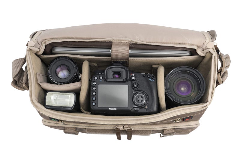 Vanguard VEO RANGE38 BG Messenger Bag for DSLR or Mirrorless/CSC Camera, Beige - Image 3
